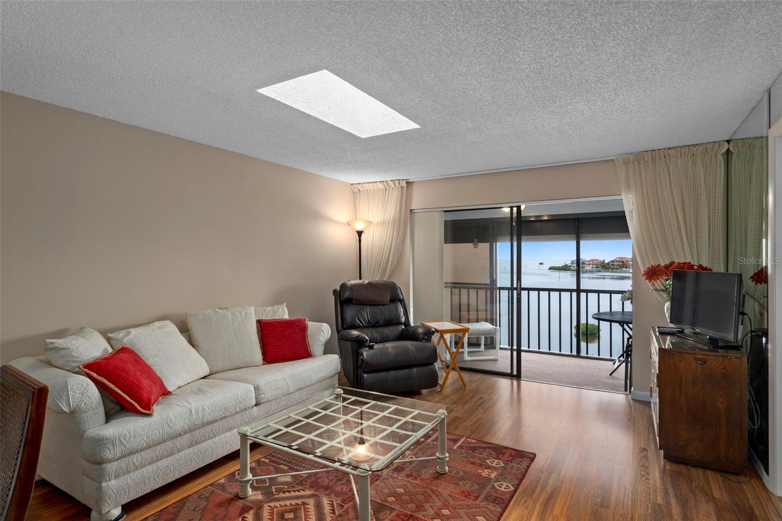 SAND PEBBLE POINTE CONDO 01 AMD 02 - Residential