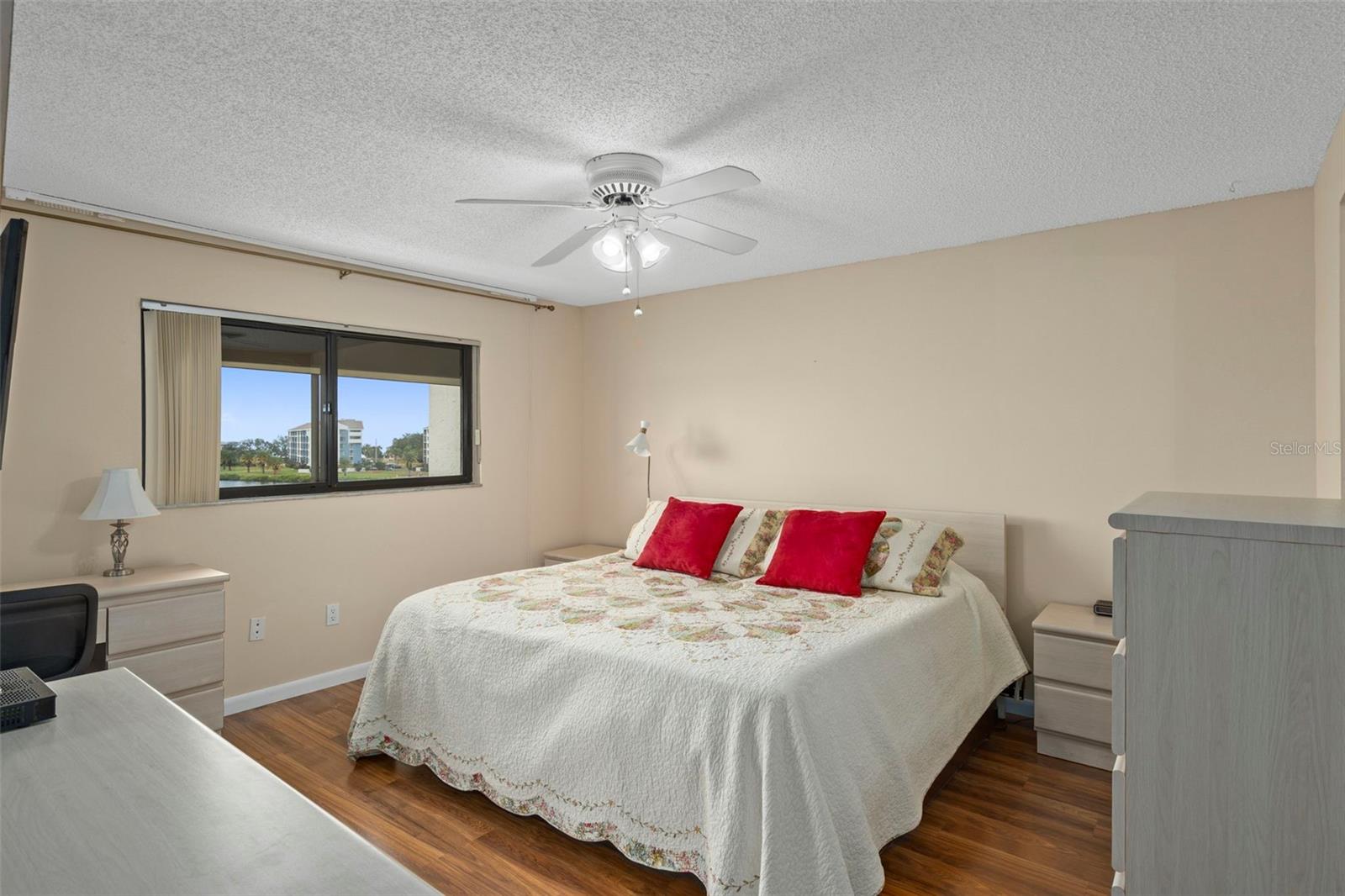 SAND PEBBLE POINTE CONDO 01 AMD 02 - Residential