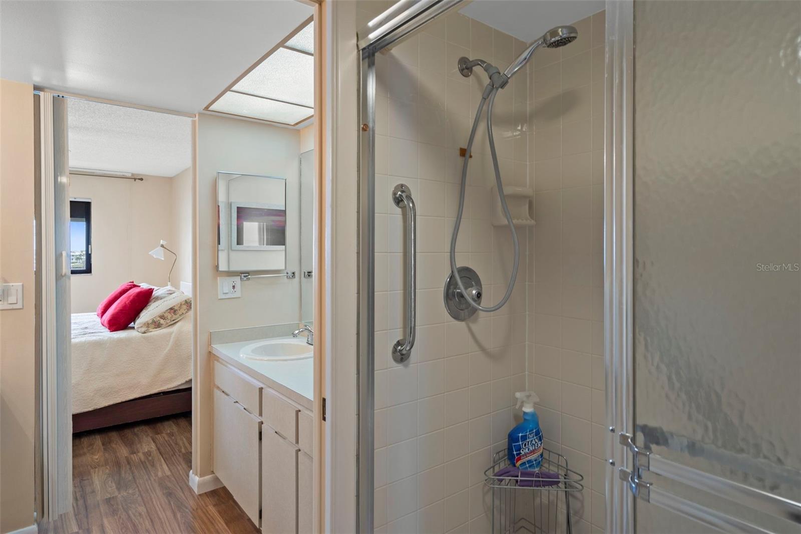 SAND PEBBLE POINTE CONDO 01 AMD 02 - Residential
