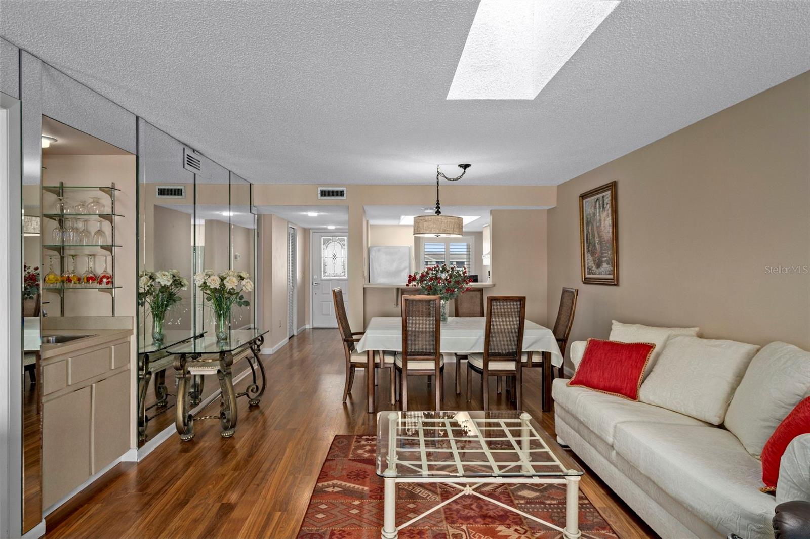SAND PEBBLE POINTE CONDO 01 AMD 02 - Residential