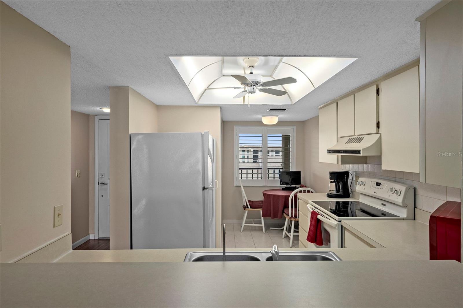 SAND PEBBLE POINTE CONDO 01 AMD 02 - Residential