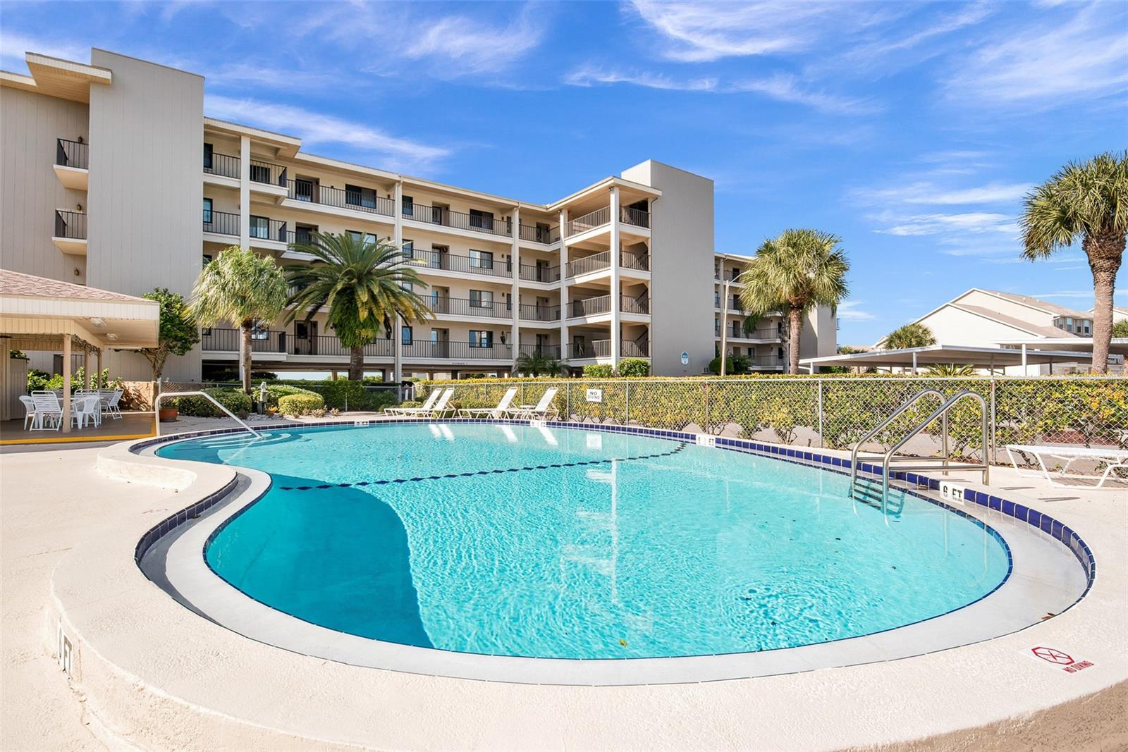SAND PEBBLE POINTE CONDO 01 AMD 02 - Residential