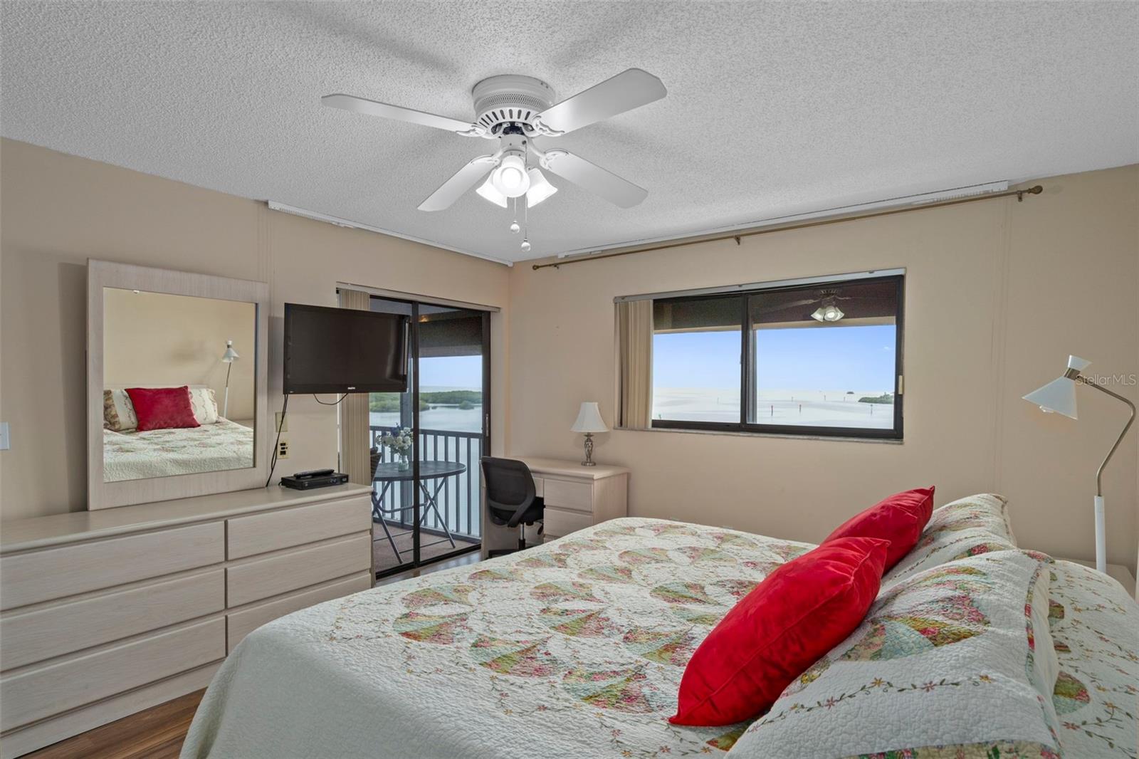 SAND PEBBLE POINTE CONDO 01 AMD 02 - Residential