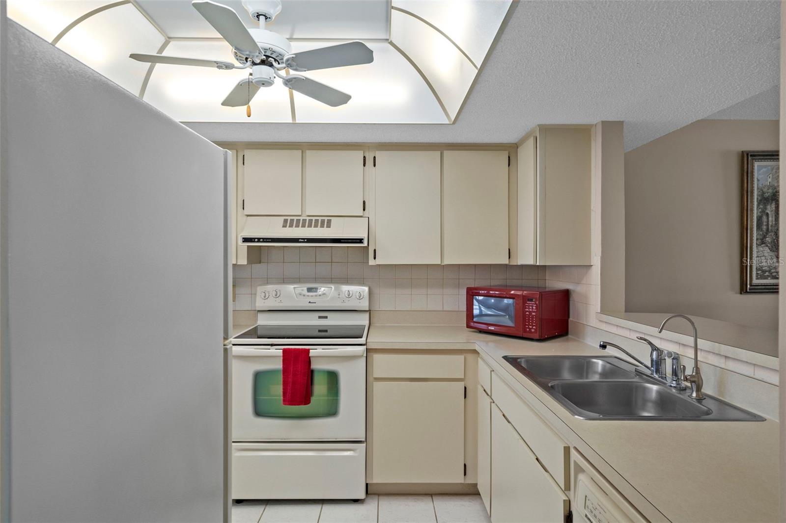 SAND PEBBLE POINTE CONDO 01 AMD 02 - Residential