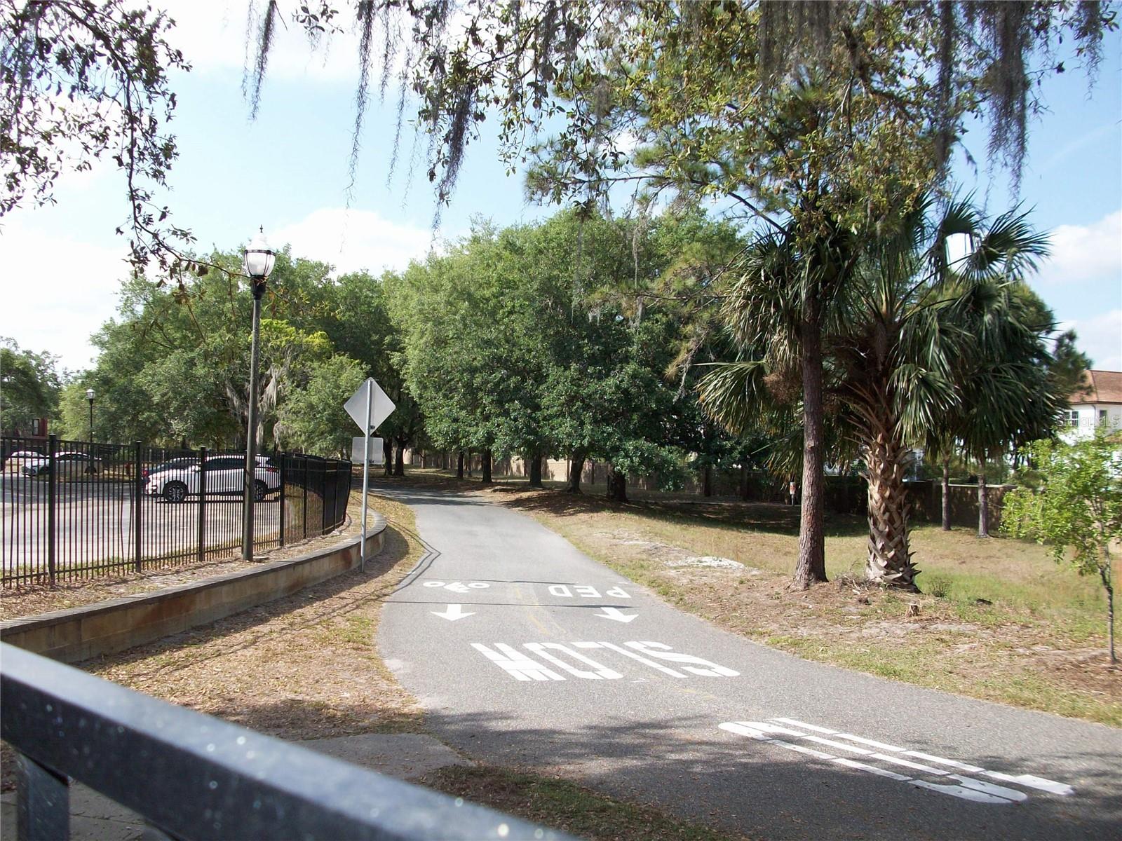 NOTTING HILL A CONDO - Residential