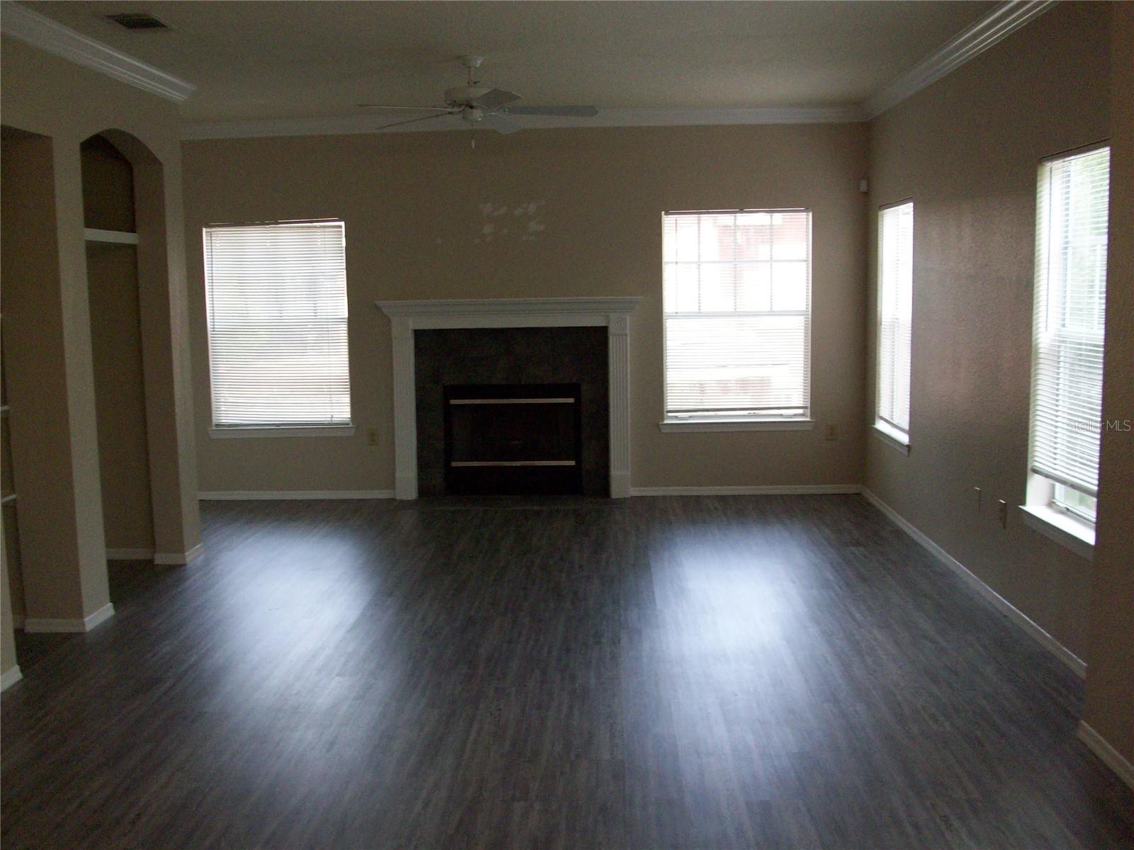 NOTTING HILL A CONDO - Residential