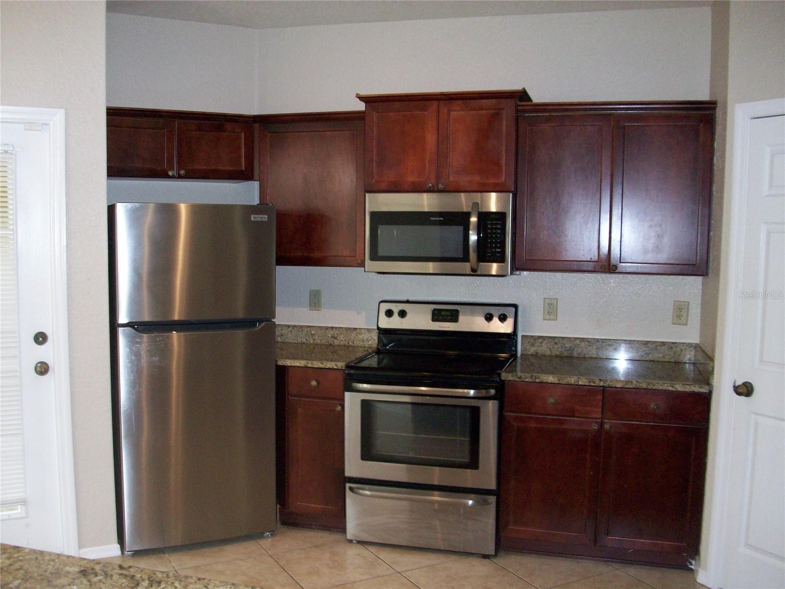 NOTTING HILL A CONDO - Residential