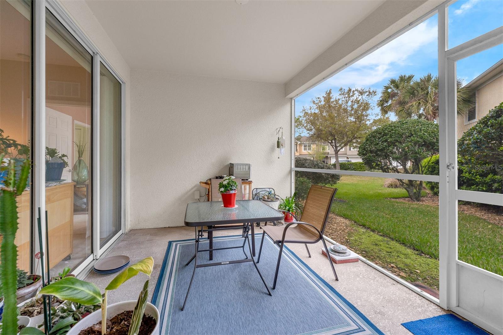 CARRIAGE HOMES AT DUNWOODY COMMONS A CONDO - Residential