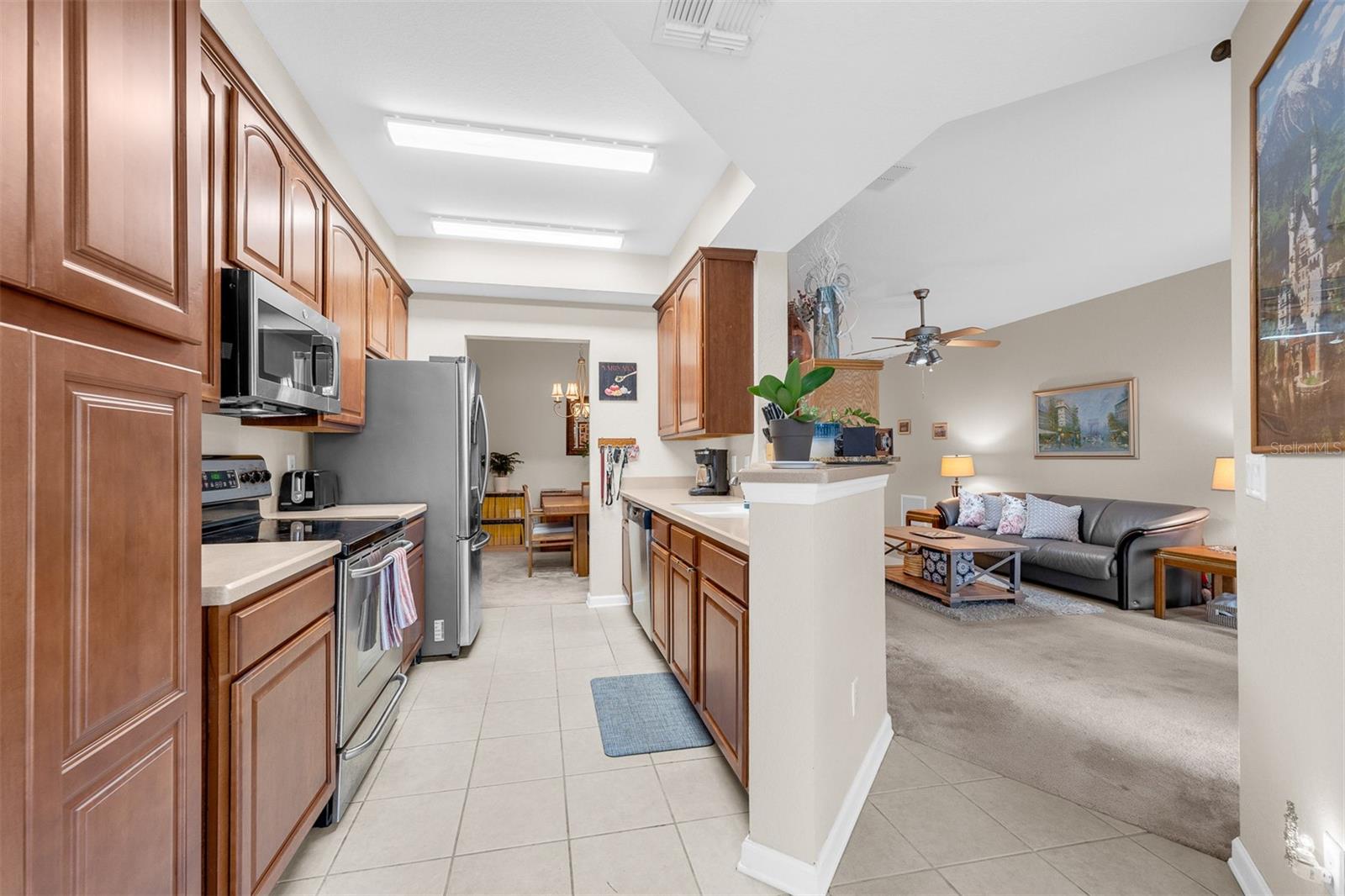 CARRIAGE HOMES AT DUNWOODY COMMONS A CONDO - Residential