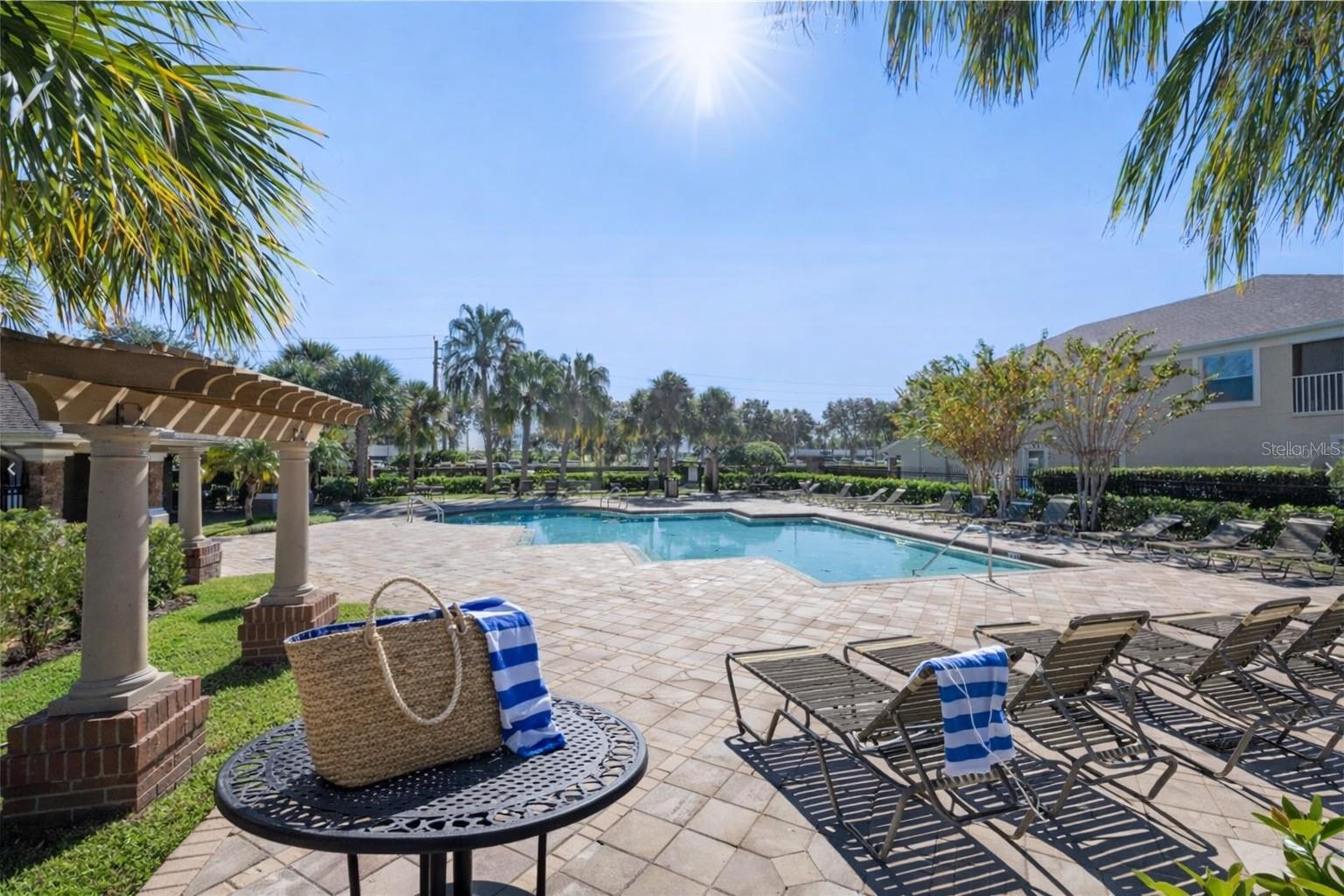 CARRIAGE HOMES AT DUNWOODY COMMONS A CONDO - Residential