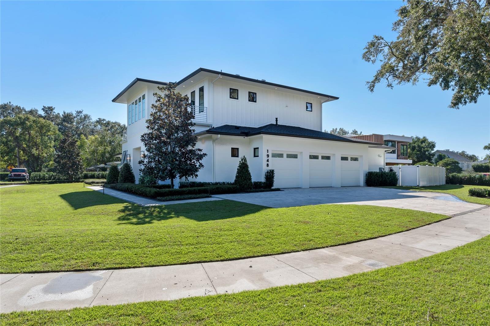 1948 ROWENA AVENUE