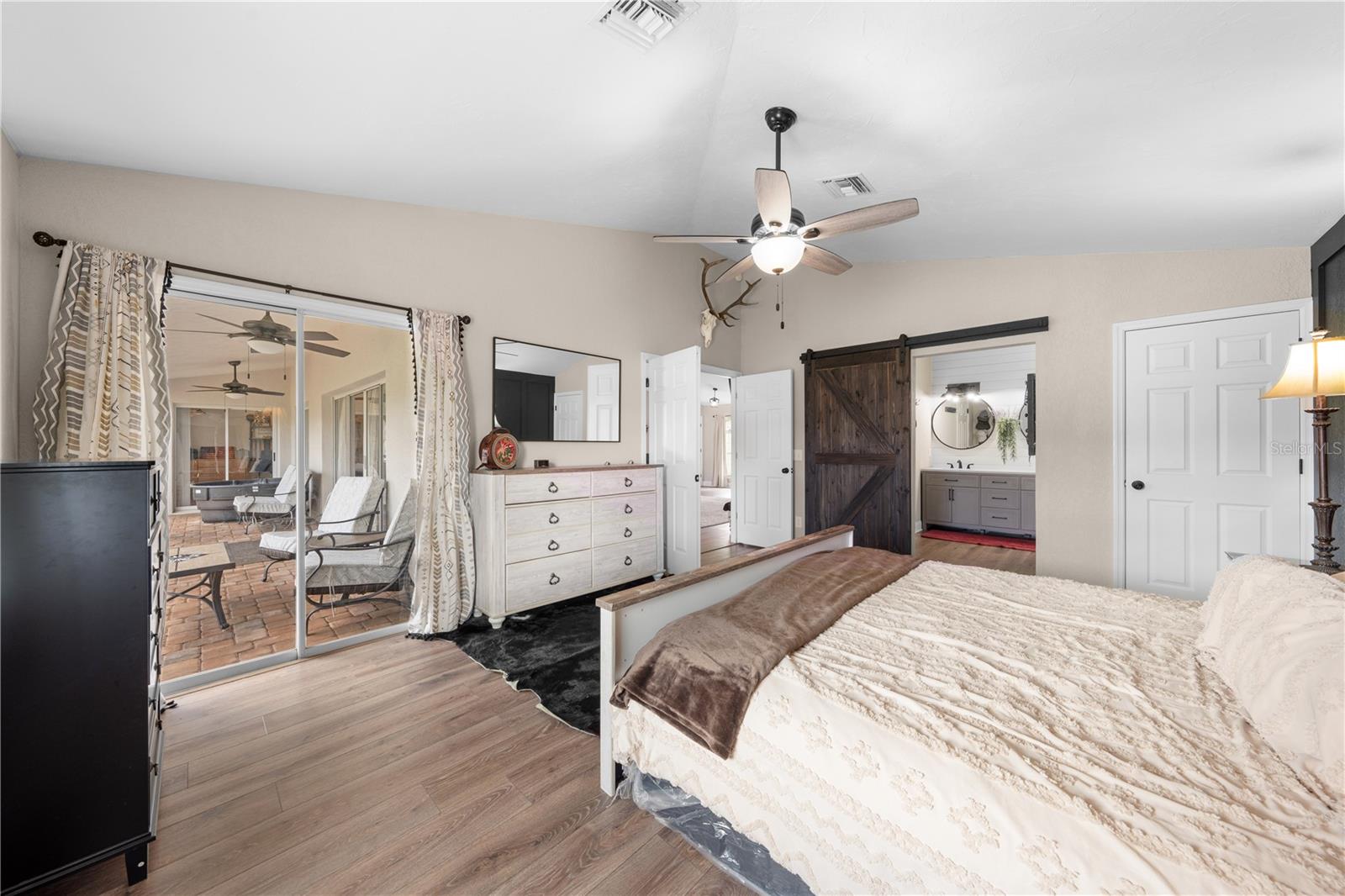 LOST LAKE ESTATES - Residential