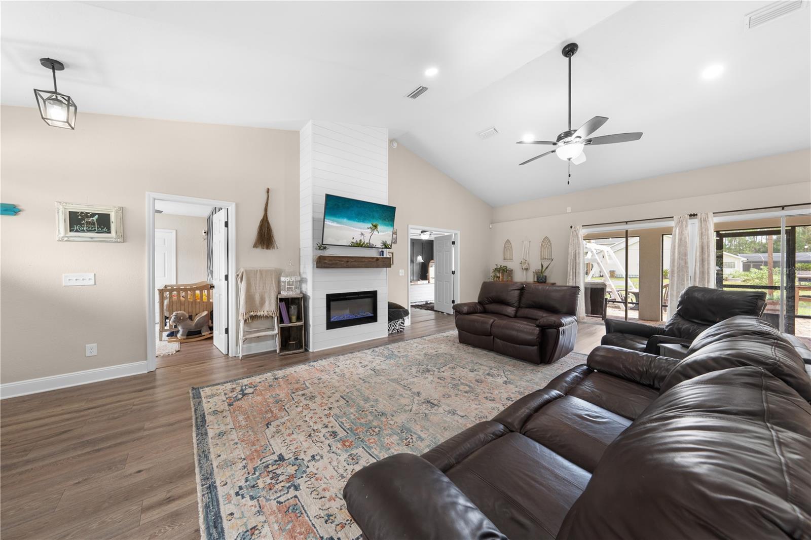 LOST LAKE ESTATES - Residential