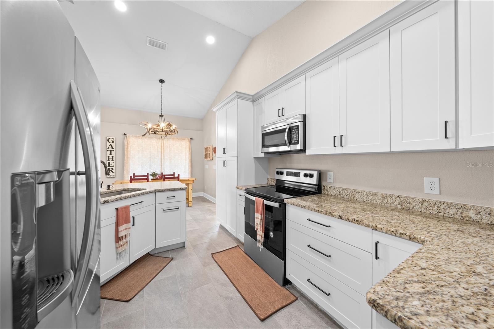 LOST LAKE ESTATES - Residential