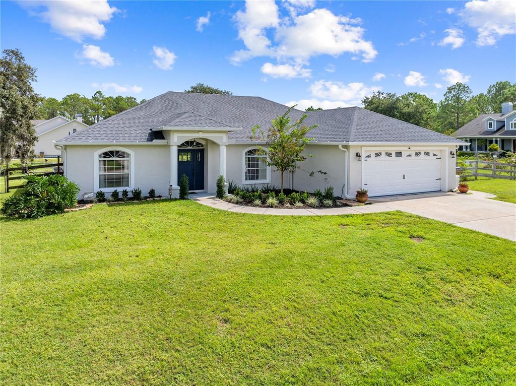 Photo of 1811 Lost Lake Court, Saint Cloud, FL 34771 (MLS # S5136355)