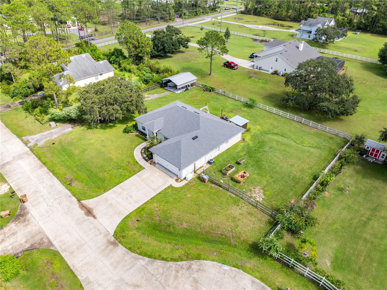 LOST LAKE ESTATES - Residential