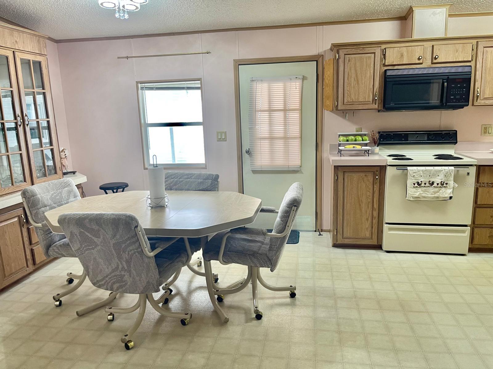 INTERNATIONAL BASS LAKE RESORT - Residential Lease