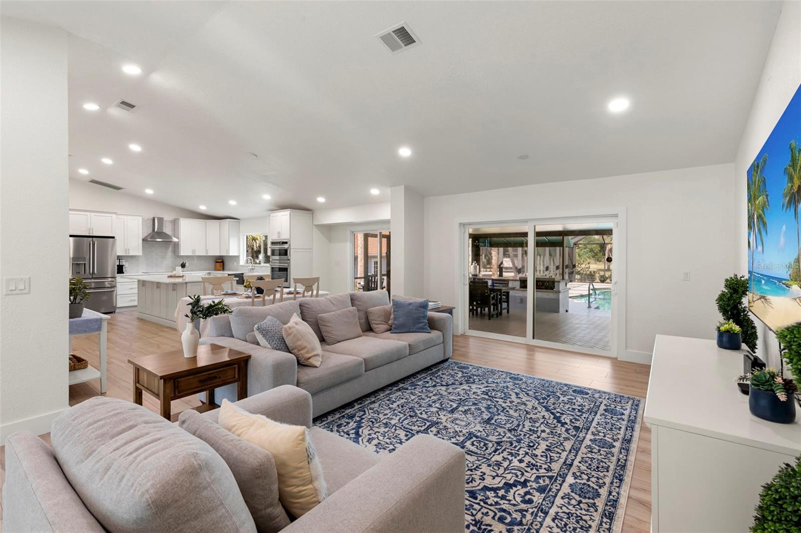 GOLDEN GATE ESTATE UNIT 194 - Residential Lease