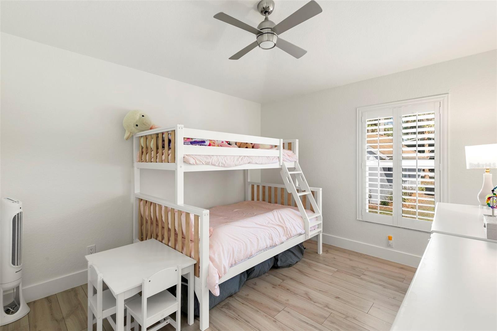 GOLDEN GATE ESTATE UNIT 194 - Residential Lease