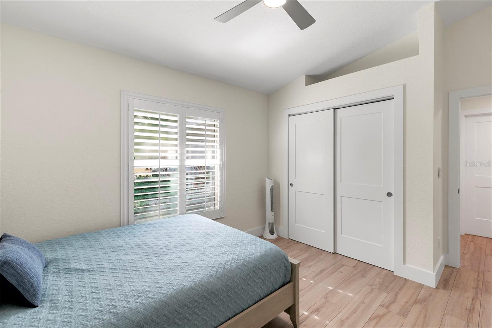 GOLDEN GATE ESTATE UNIT 194 - Residential Lease