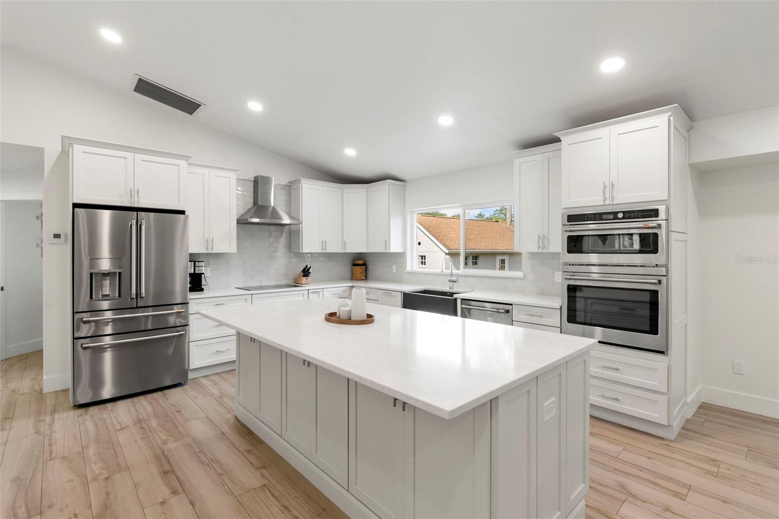 GOLDEN GATE ESTATE UNIT 194 - Residential Lease