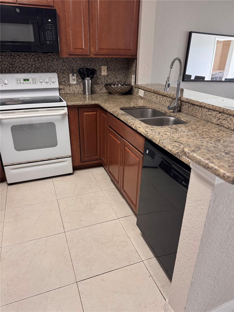 13815 FAIRWAY ISLAND DRIVE 1324