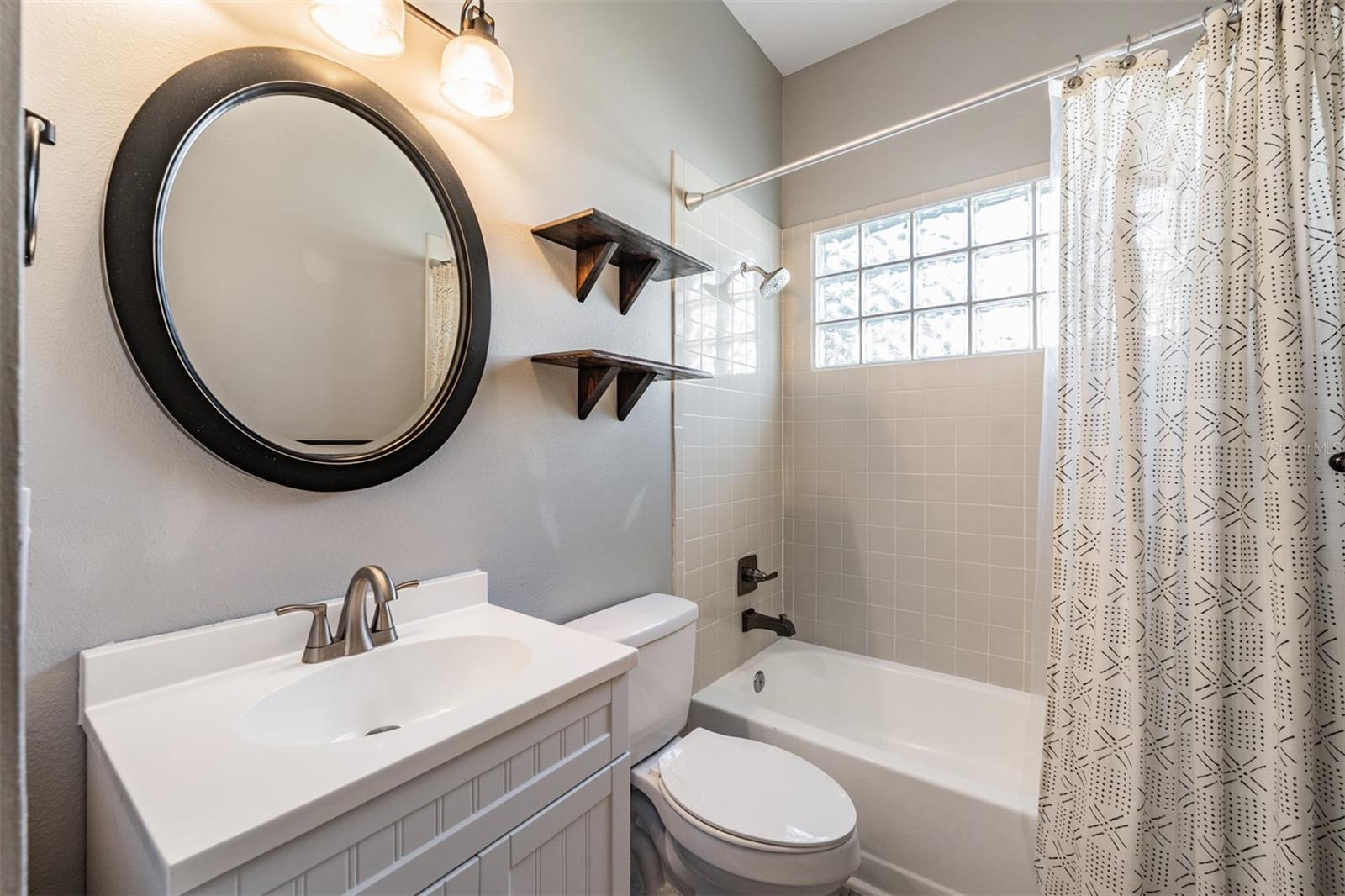 MANORS OF FOREST LAKES THE PH 2 - Residential Lease