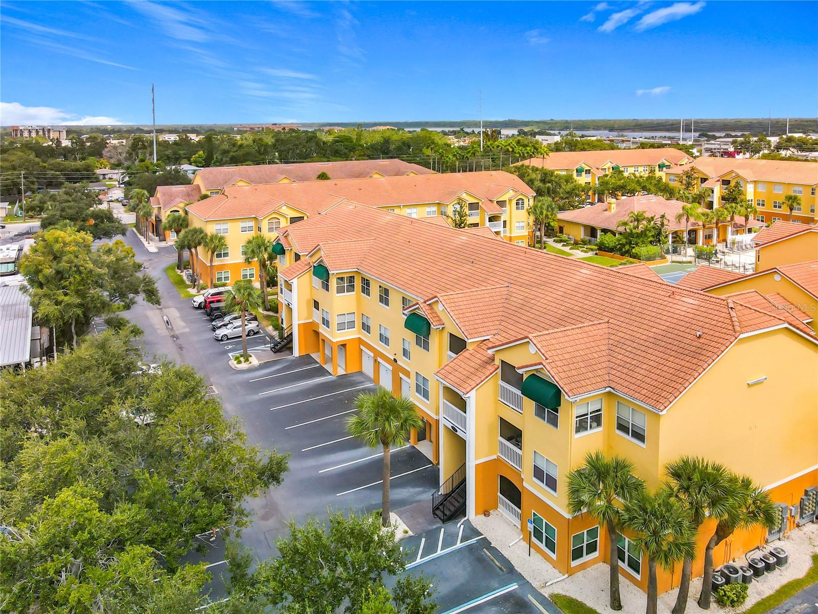 BEACHWAY CONDOS - Residential Lease