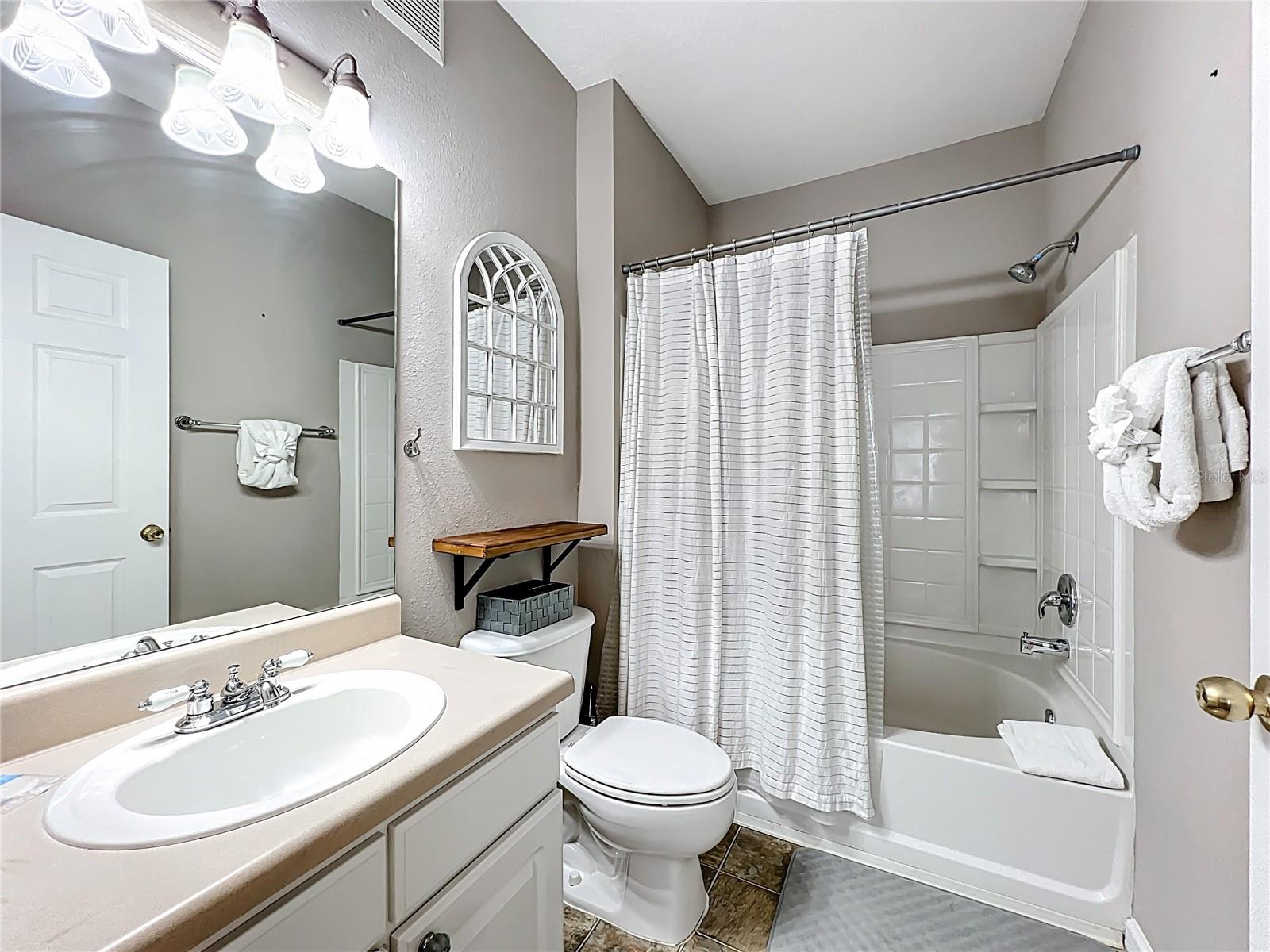 BEACHWAY CONDOS - Residential Lease