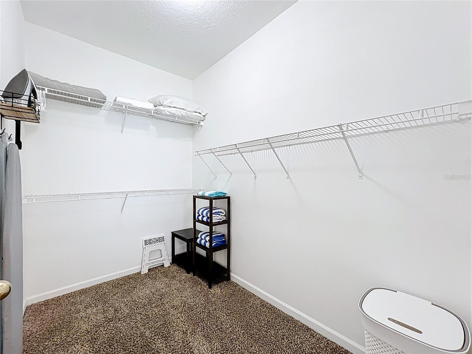 BEACHWAY CONDOS - Residential Lease