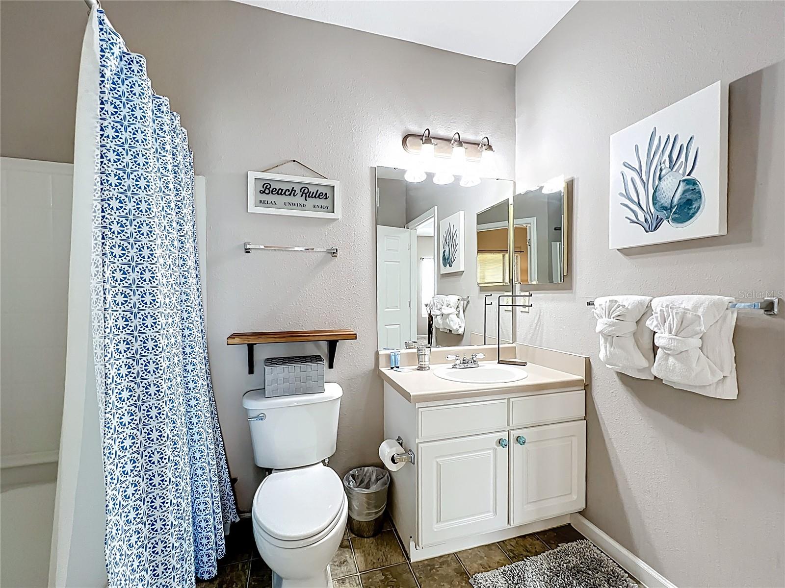 BEACHWAY CONDOS - Residential Lease