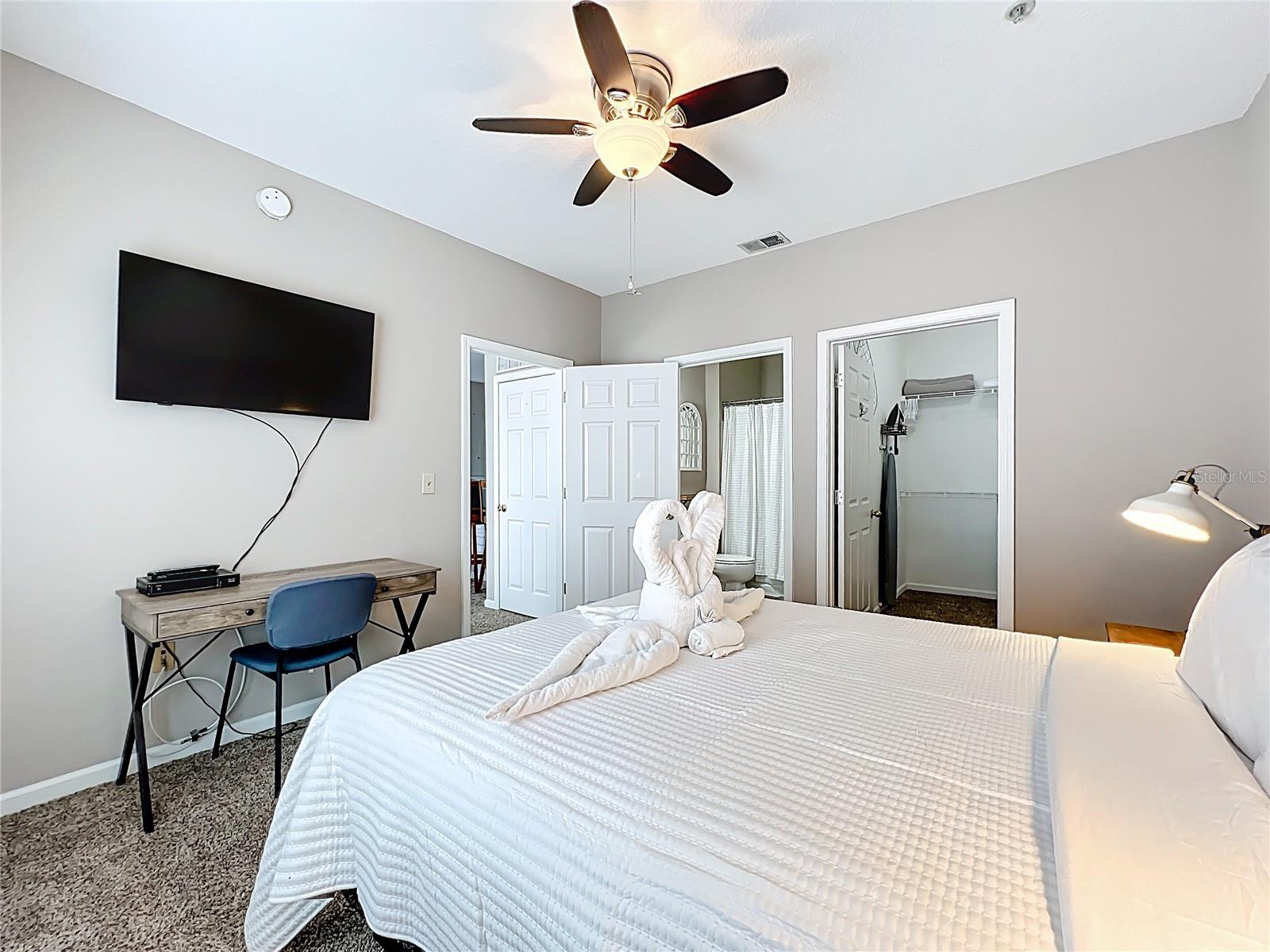 BEACHWAY CONDOS - Residential Lease