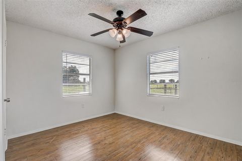 A home in LAKE WALES