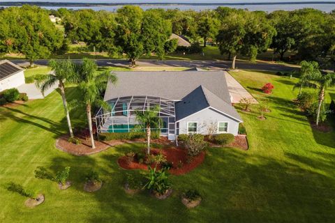 A home in LADY LAKE