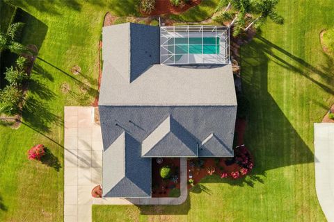 A home in LADY LAKE