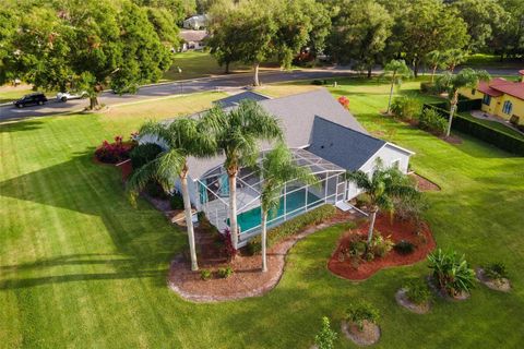 A home in LADY LAKE