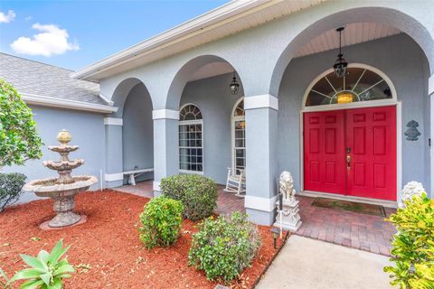 A home in LADY LAKE