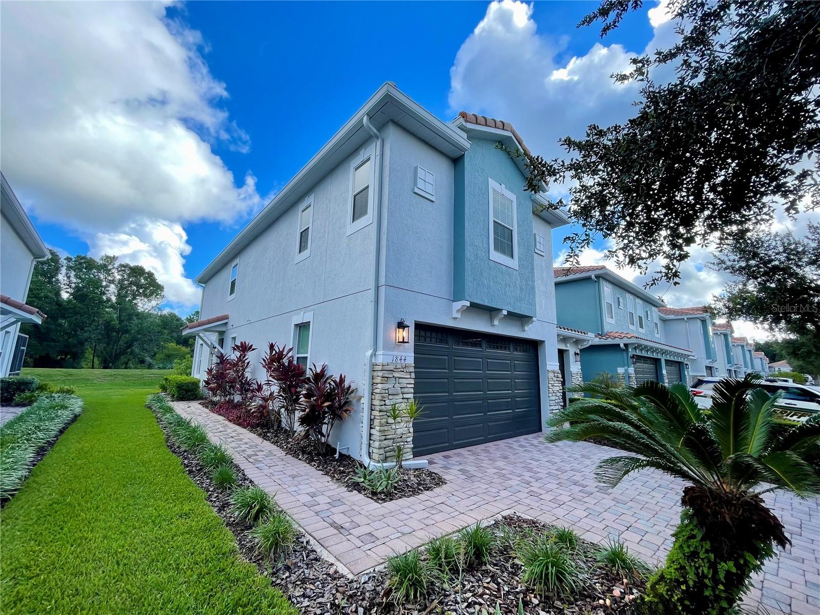 Isles of Oviedo Rental Home!! Spacious Oviedo Townhome located in the Gated Community of Isles of Oviedo. Conveniently located 1/3 Mile from the 417 & 400 Yards from Oviedo Mall, Great Shopping and Dining. 2 Story Townhome features; 3 Bedroom, 2.5 Bathrooms, 1753 Sqft under Air, Travertine Floors (1st floor), Laminate Wood flooring (2nd level), Brick Paver Driveway and Walkway, 2 Car Garage, Breakfast Bar, Ceiling Fans, Granite Counter Tops, Tray Ceilings, Screened Rear Patio, Upstairs Laundry, Community Swimming Pool and Playground. Appliances included: Range, Refrigerator, Disposal, Dishwasher, and Microwave Washer & Dryer. GREAT SEMINOLE COUNTY SCHOOLS!!!
MOVE IN REQUIREMENTS: Credit Score +675. Complete online Non-Refundable Application at Agent's website, $75/adult. All adults must apply. Funds due for move-in: First Month's Rent, Security Deposit applicable with full approval. Supporting documents required: Last 2 Month's Bank Statements, Pay Stubs, W2..Single Family Only. Owner will consider small pet (Cat or dog) under 15 lbs. No aggressive breeds.