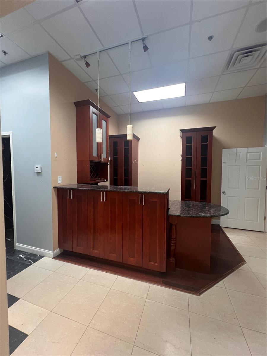 THE FOUNTAINS MARKET PLACE A CONDO - Commercial Lease