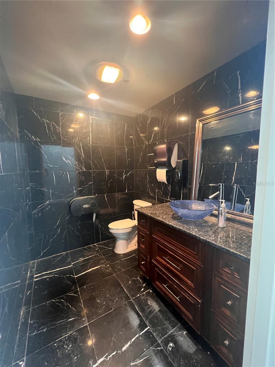 THE FOUNTAINS MARKET PLACE A CONDO - Commercial Lease