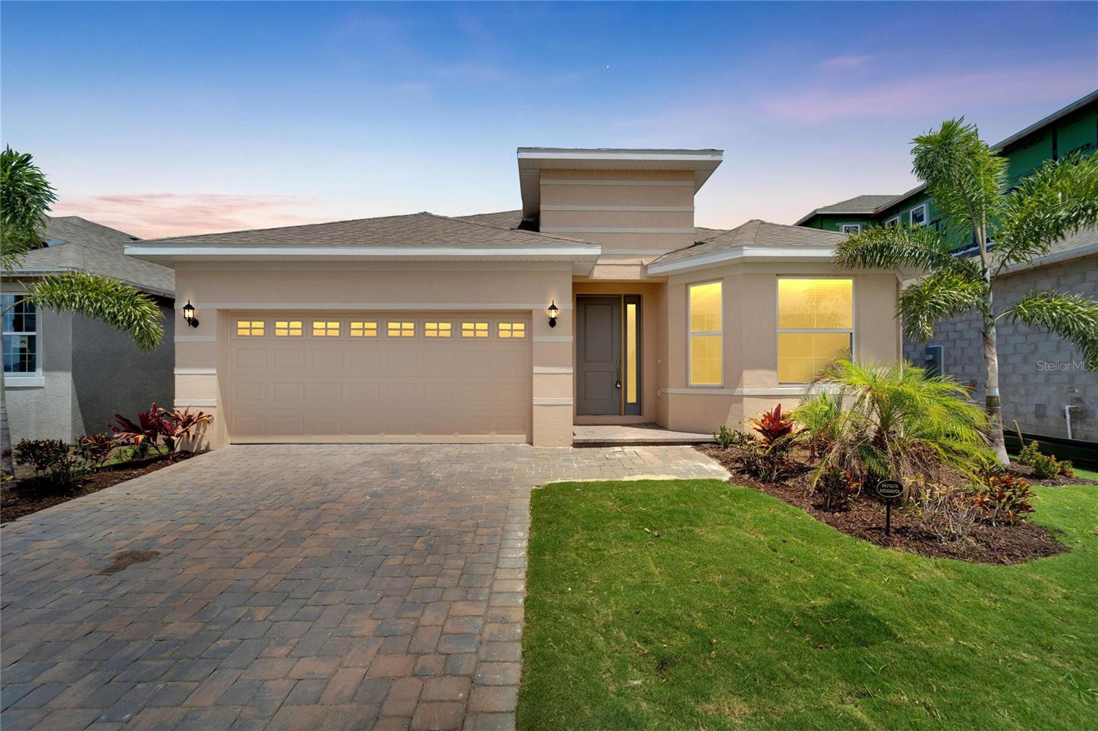 Welcome to 923 Signet Drive, located in the newest area of the resort-style neighborhood of Mirabay in Apollo Beach, Florida. This stunning 4-bedroom single-story home with an office is now available for rent.
Enjoy luxury living with access to resort-style amenities, including a clubhouse, fitness center, and pool. The home boasts a conservation view on a retired golf course, providing a serene and peaceful atmosphere.
Rent includes water and WiFi with a minimum lease term of one year. Be one of the first residents in this gorgeous brand-new neighborhood and experience the best of Florida living. Don't miss out on this rare opportunity!