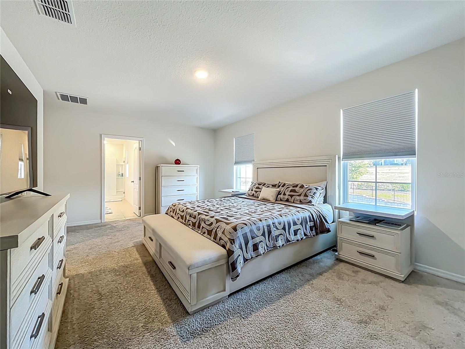 LAKE HARRIS RESERVE PB 78 PG 48-52 LOT 20 ORB 617 - Residential