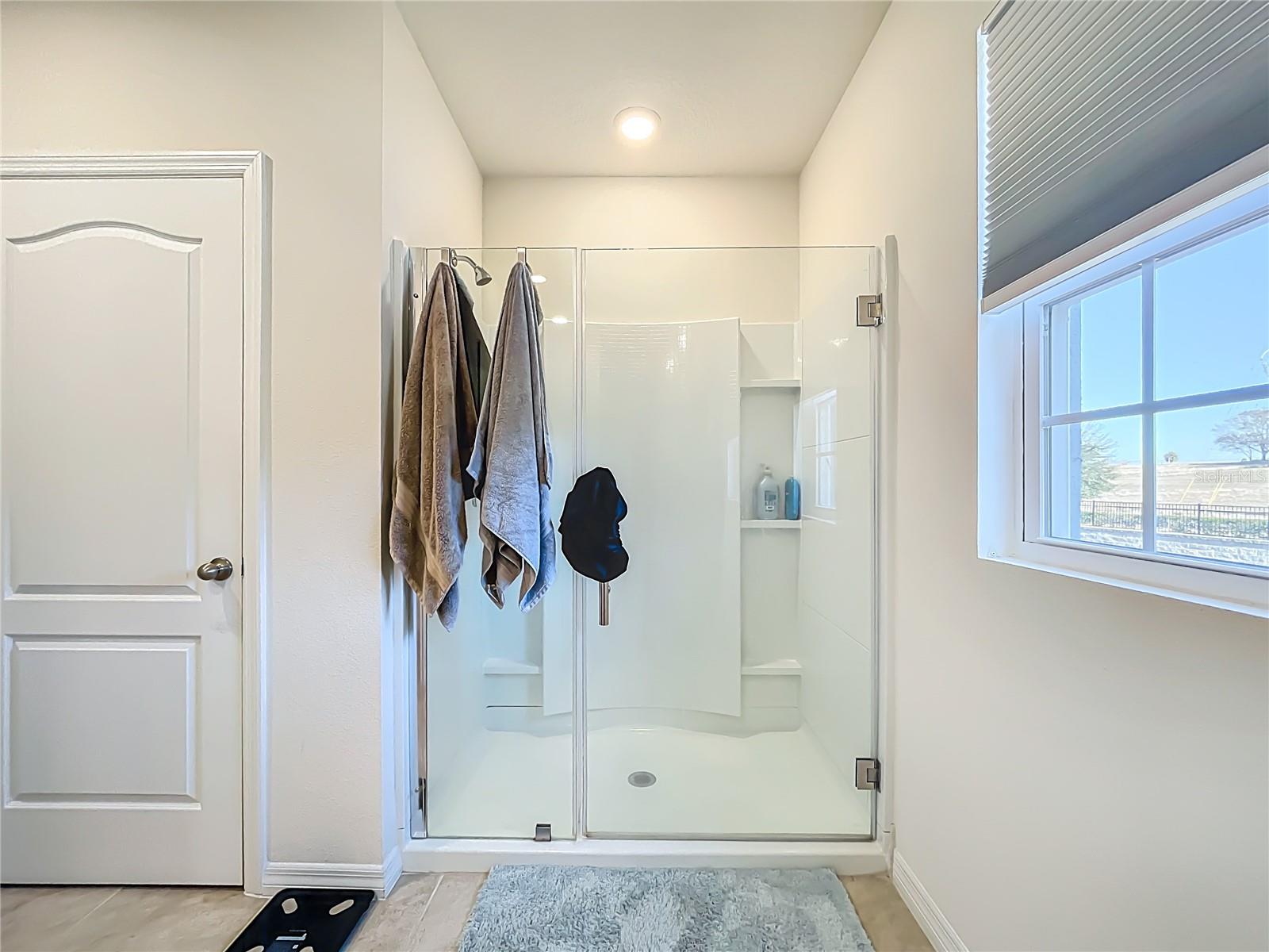 LAKE HARRIS RESERVE PB 78 PG 48-52 LOT 20 ORB 617 - Residential