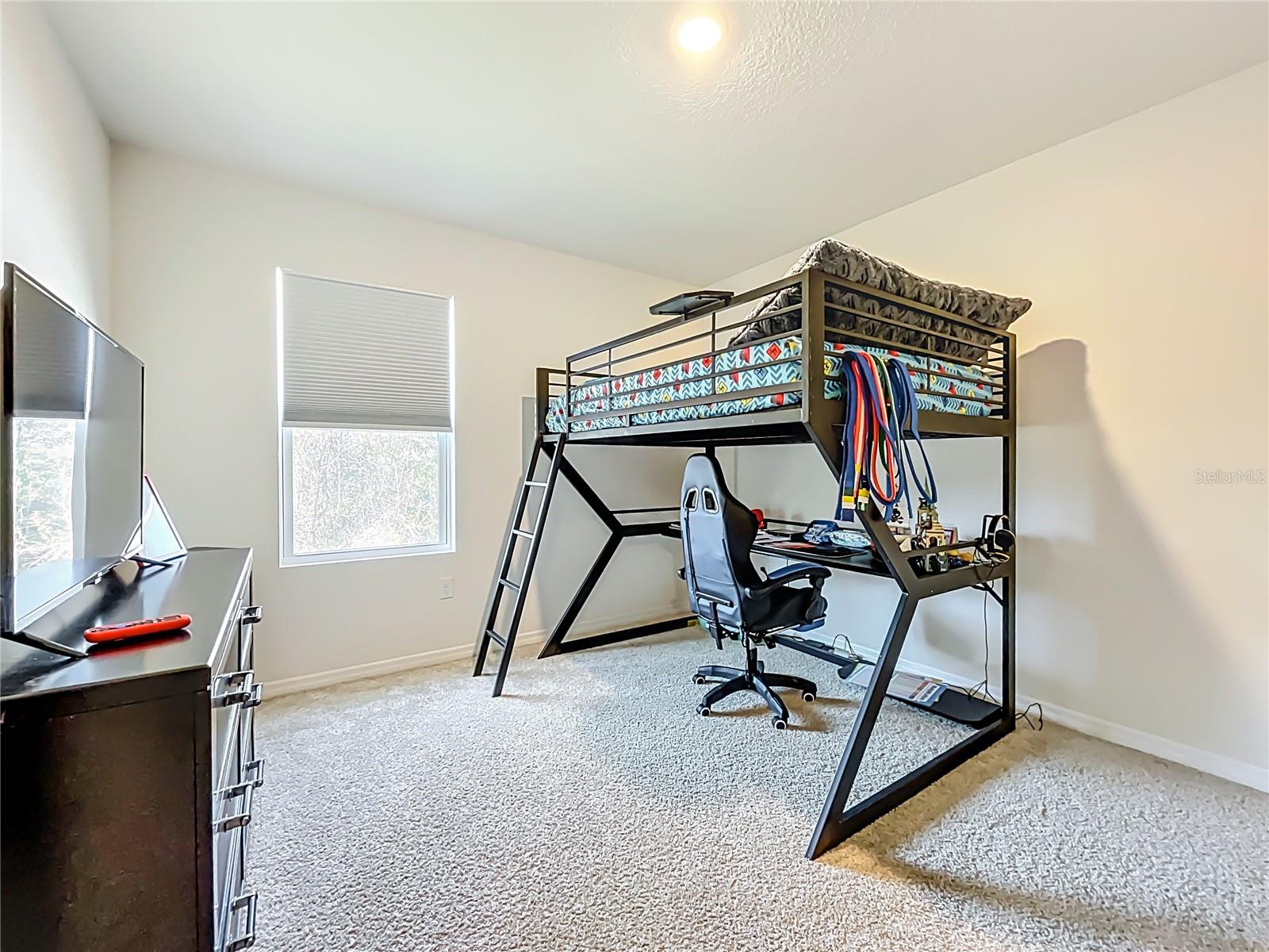 LAKE HARRIS RESERVE PB 78 PG 48-52 LOT 20 ORB 617 - Residential