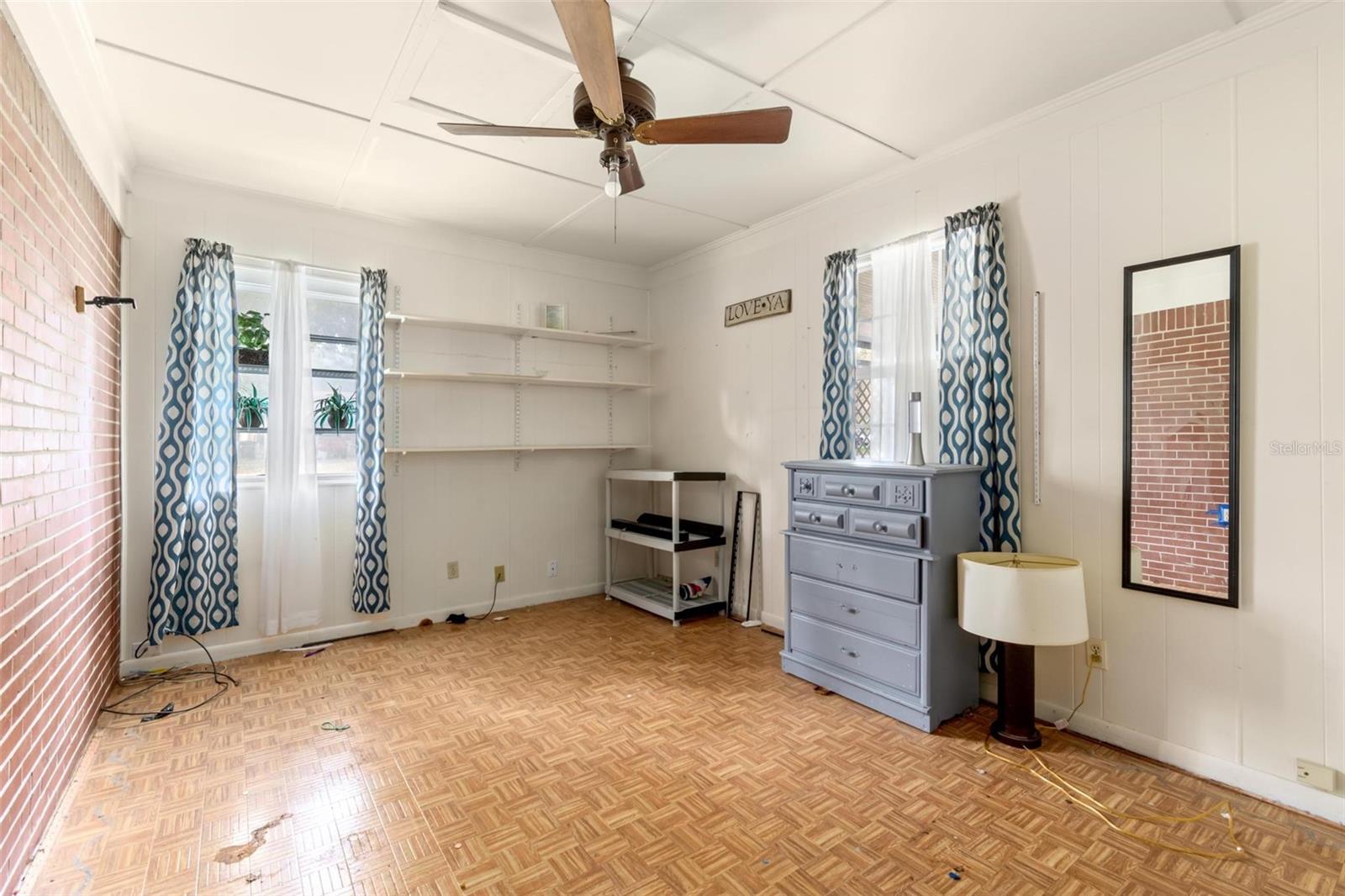 LAKEVIEW HLNDS - Residential