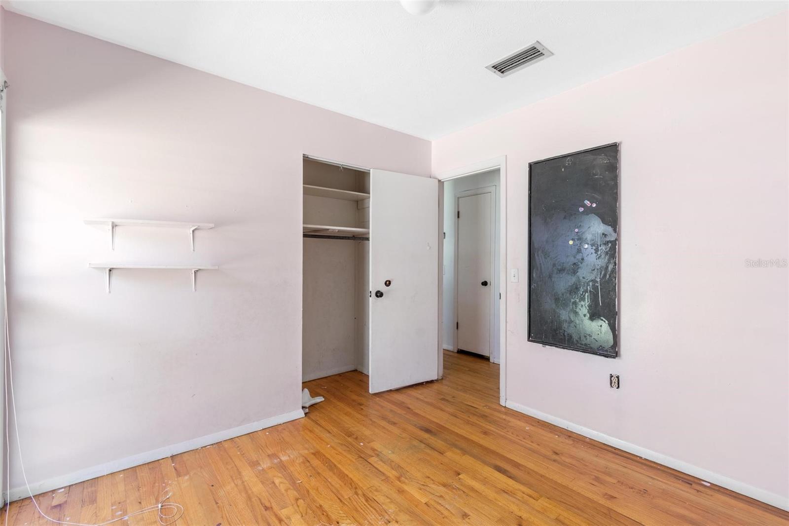 LAKEVIEW HLNDS - Residential