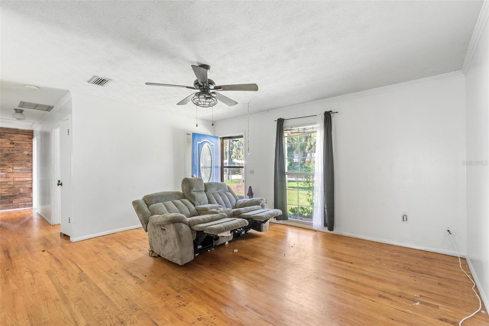 LAKEVIEW HLNDS - Residential