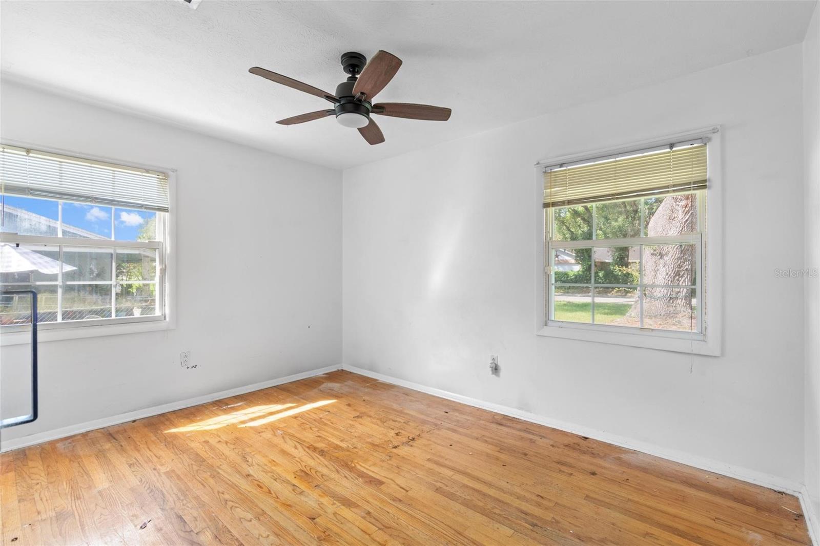 LAKEVIEW HLNDS - Residential