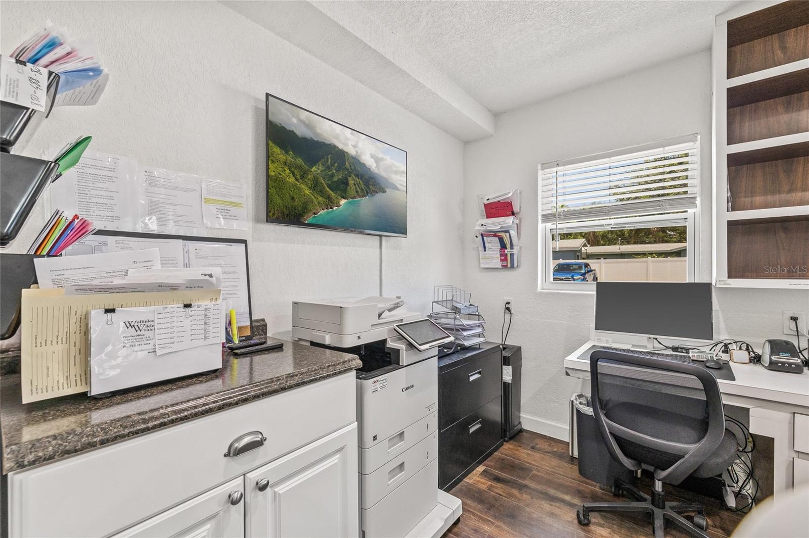 SKYLINE GROVES - Commercial Lease