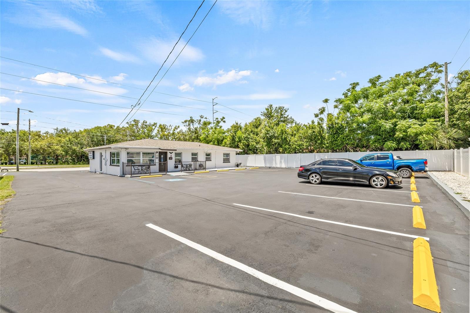 SKYLINE GROVES - Commercial Lease